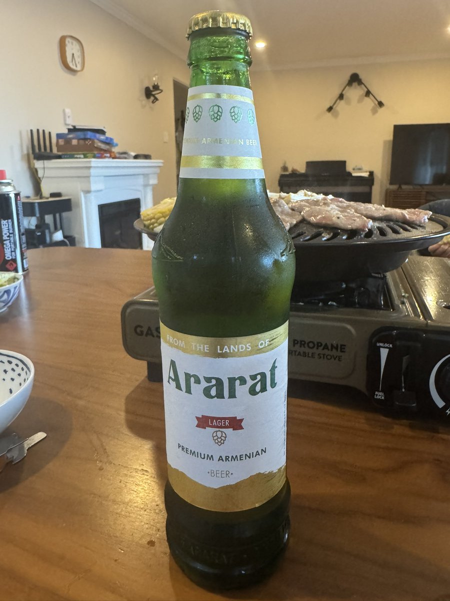 furushchev's tweet photo. アララト山のような力強さを感じました。（適当 https://t.co/eVfajSTuAx