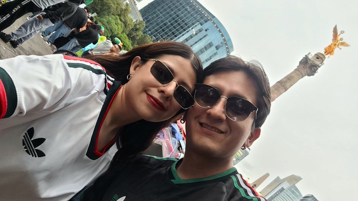 __Itzzel's tweet photo. 𝑨𝒒𝒖𝒊 𝒏𝒐 𝒔𝒐𝒍𝒕𝒂𝒎𝒐𝒔 𝒙𝒅 💚 https://t.co/wBpL1YJZOI