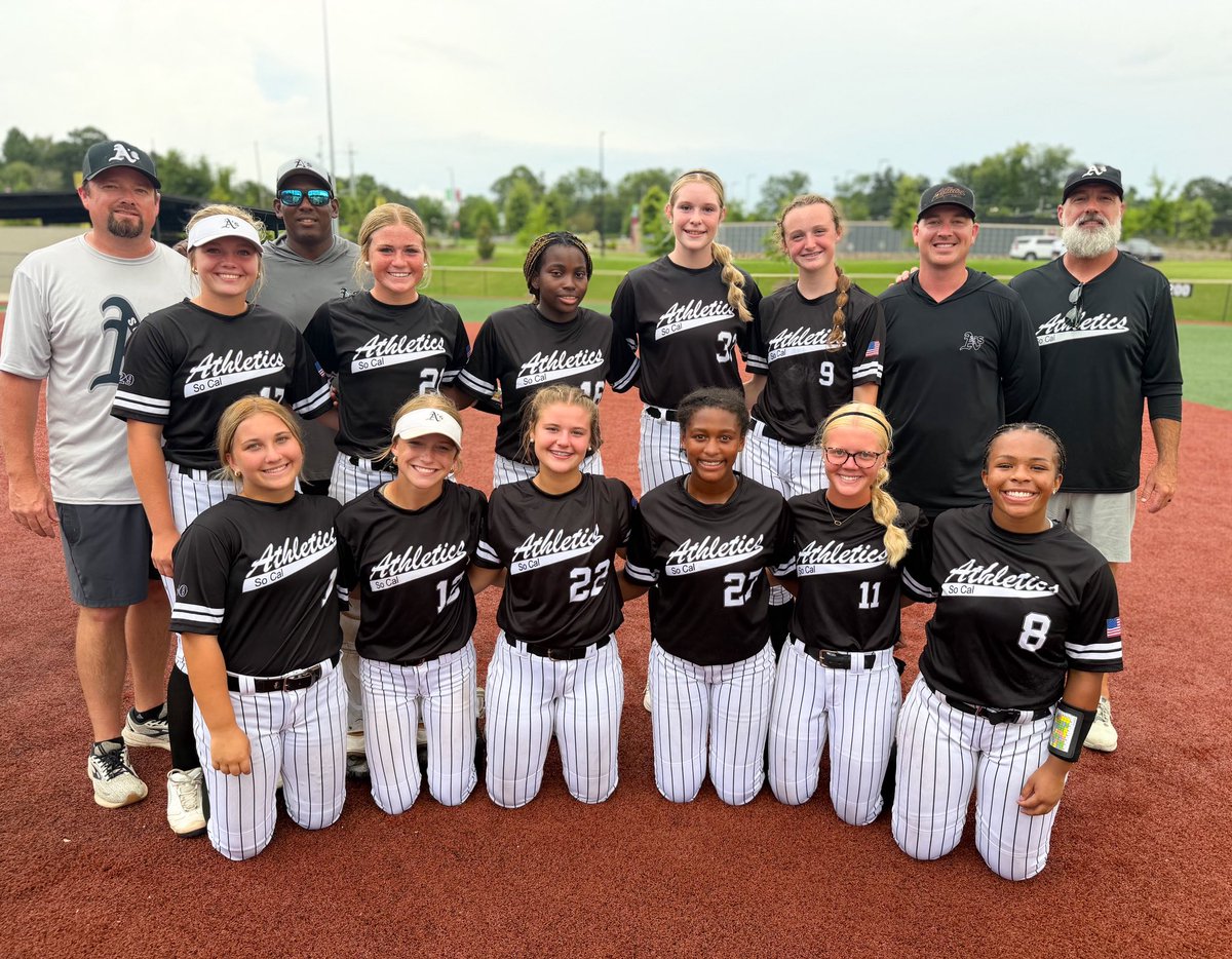 SoCal_2029's tweet photo. Started with 28 teams and only TWO remain🔥

Going to the 16U Championship at @USASOFTBALLOFAL Heart of Dixie Exposure ‼️

We're proud of you, girls!

#finishstrong https://t.co/hN1McjymcS