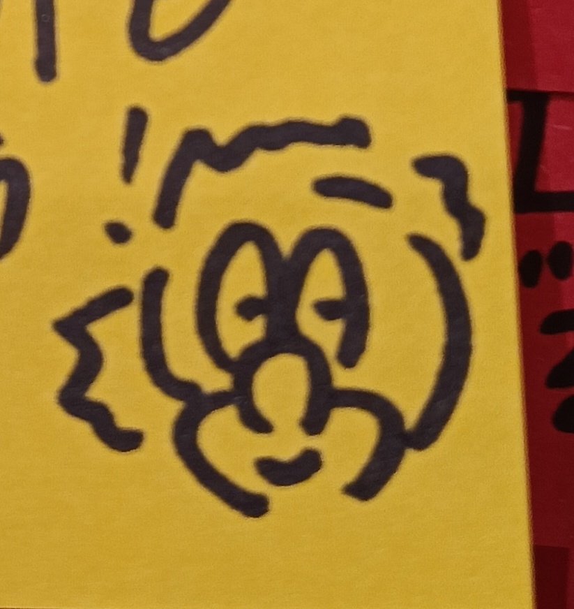 ichi8_azzz's tweet photo. HMVにて
せっかくなのでメッセージ書いてきた https://t.co/j6GVBGZshX
