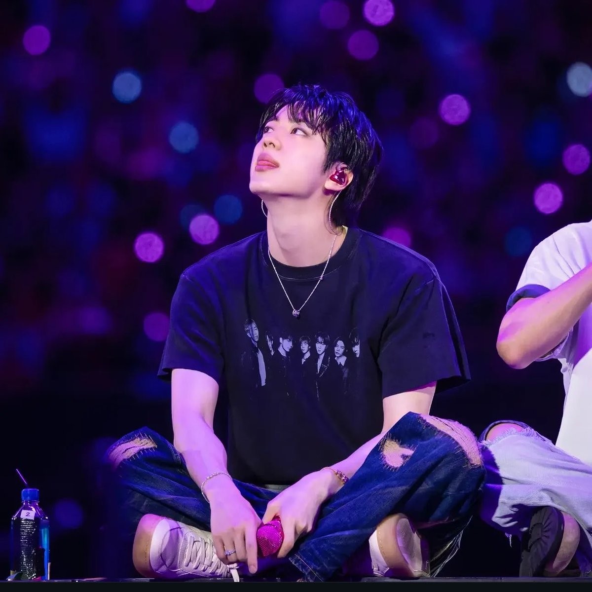 btschartsxdaily's tweet photo. [INFO] #JIN expressed how meaningful it is to introduce Korean folk music to fans around the world and shared how emotional it is to hear thousands of people sing “Arirang” during the concert 🥹💜

Jin pointed to “traditional Alpine yodeling” as an example of a singing style that’s become known worldwide, and shared how happy he is to be “able to introduce Korean folk music to fans everywhere and have them sing along” with the group. “When I’m up onstage and see the crowd all singing along to the ‘Arirang’ part in ‘Body to Body,’ it feels like a scene from a movie,” he said. “It’s something I never could’ve even imagined, and seeing it become real feels like watching the climax of that movie. I think we were able to introduce our fans to ‘Arirang’ in a way that felt approachable thanks to approaching it through music.”

#BTS_WORLDTOUR_ARIRANG
