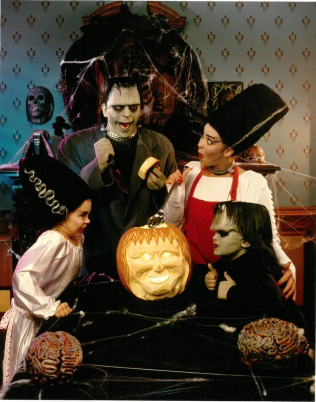 jaimee_rowan's tweet photo. 90's Universal Studios Florida press photos // the monsters are in our DNA https://t.co/KOKyEwi6bW