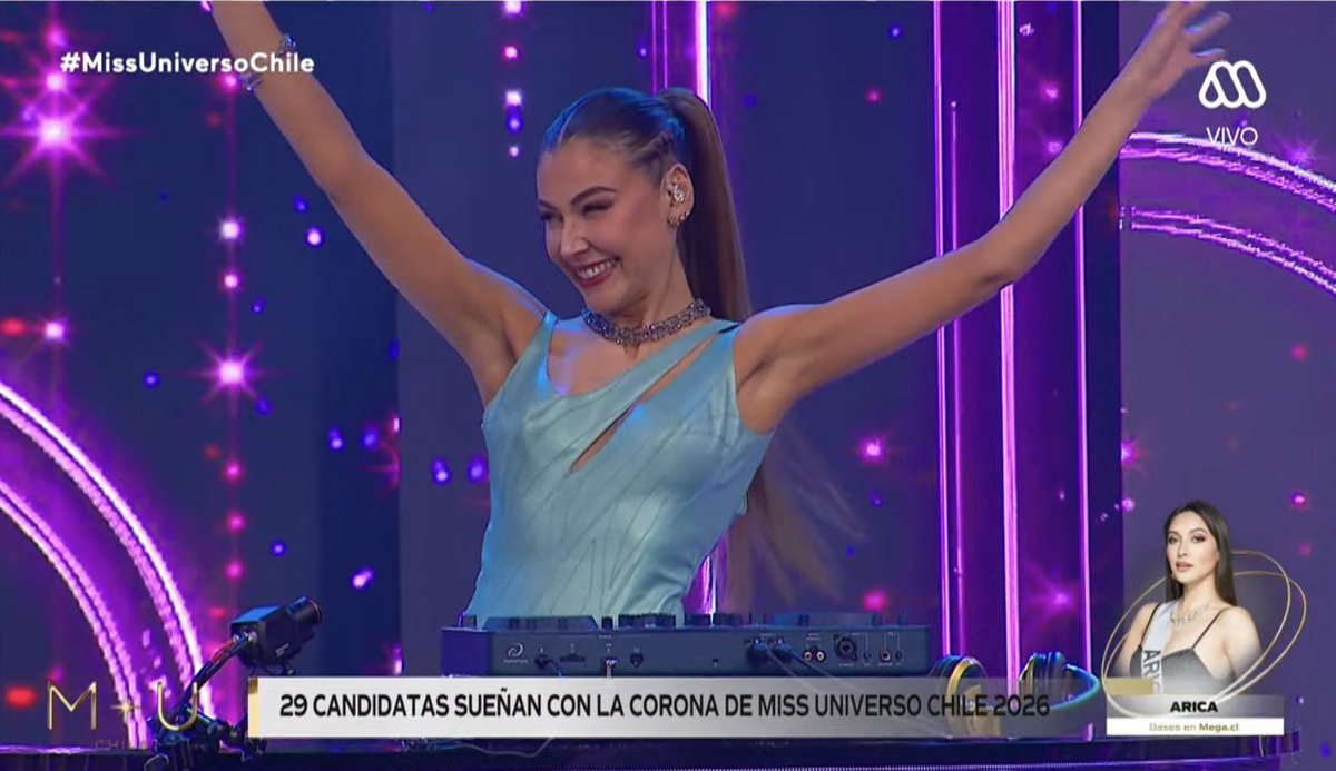 PorqueTChile26's tweet photo. la DJ es más regia que varias de las candidatas #MissUniversoChile https://t.co/TagYuOubY0