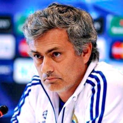 Ronaldodb7's tweet photo. 🚨🗣 Jose Mourinho:

“If Messi is the best player on earth, then Cristiano is the best in the universe" https://t.co/935QV6idD5