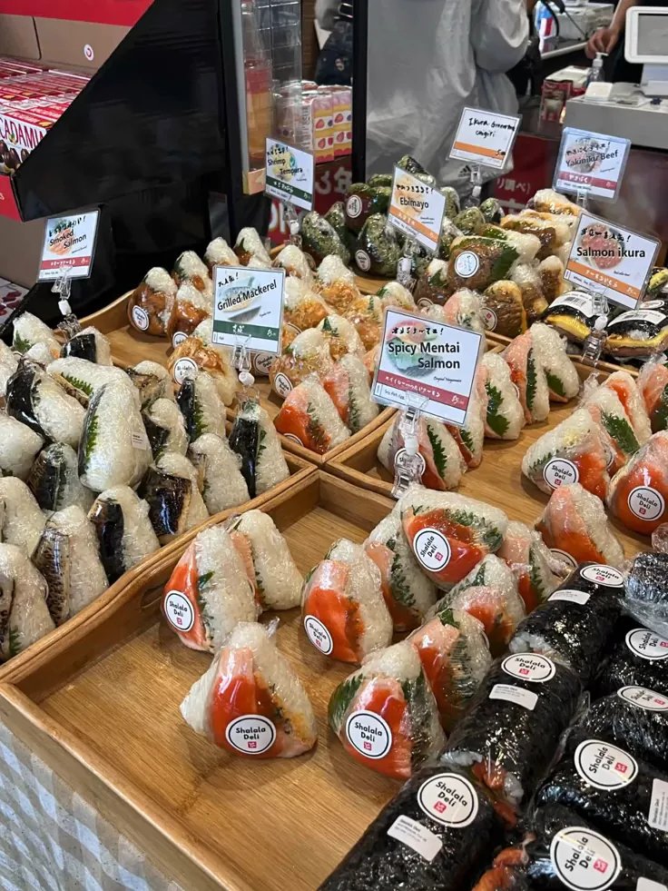 PosseNoguchi's tweet photo. oha~! lihat apa yang ku beli? kalau ada yang mau, boleh ambil lebih dari satu tapi jangan tiga, oke oke? nanti yang lain gak kebagian~ (  ^ ^) https://t.co/ojNpwVxSY9