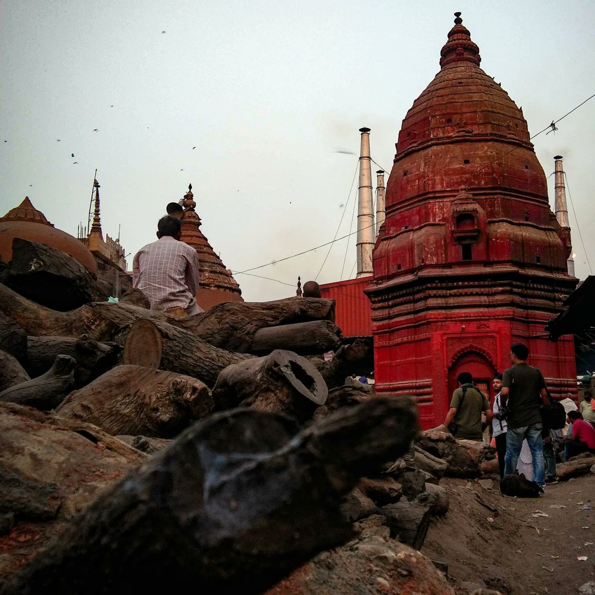 7Traderculture's tweet photo. Why Varanasi?

Because culture compounds.

Some cities are destinations.

Some cities are stories.

Varanasi is a story.

And stories are what we're building around.

🏛️

#Varanasi #indianculture #backpackerhostel https://t.co/Nulfnw0YPW