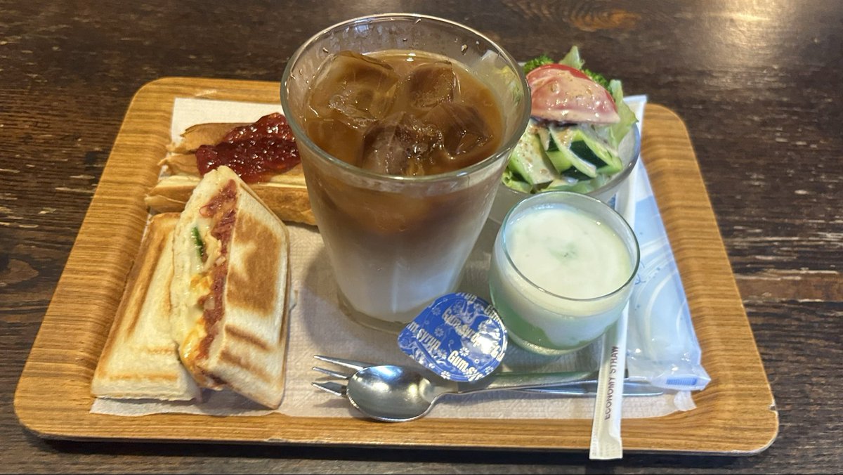 aile0413's tweet photo. @0

今日は午後から
民生委員の伝達式があるので
市役所へ🫠
終わったら仕事に戻る🙃

時間あるからランチしてる🫠
ホットサンド好き🥹✨💕 https://t.co/I1ZuaPnP91