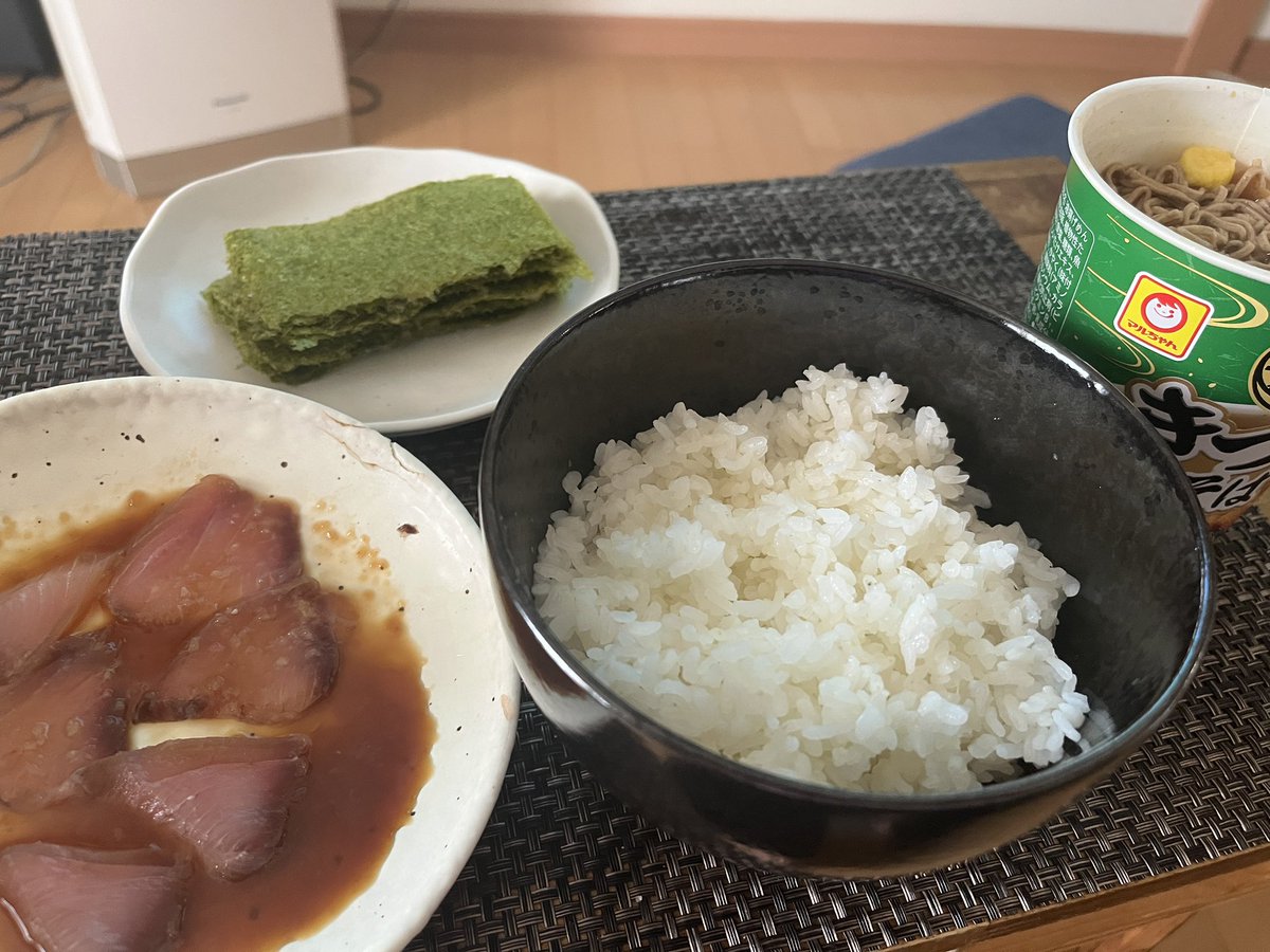 indigo_1030's tweet photo. お疲れ様です

昨日の残りで月曜お昼です

いただきます https://t.co/p6LmvBmB2f