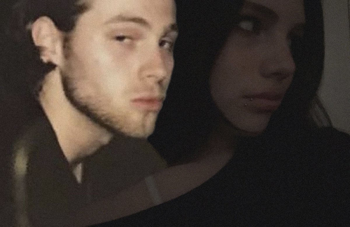 marskiym's tweet photo. 5SOS fans guess what lane I am! 💕💕 https://t.co/esyYAncPgo