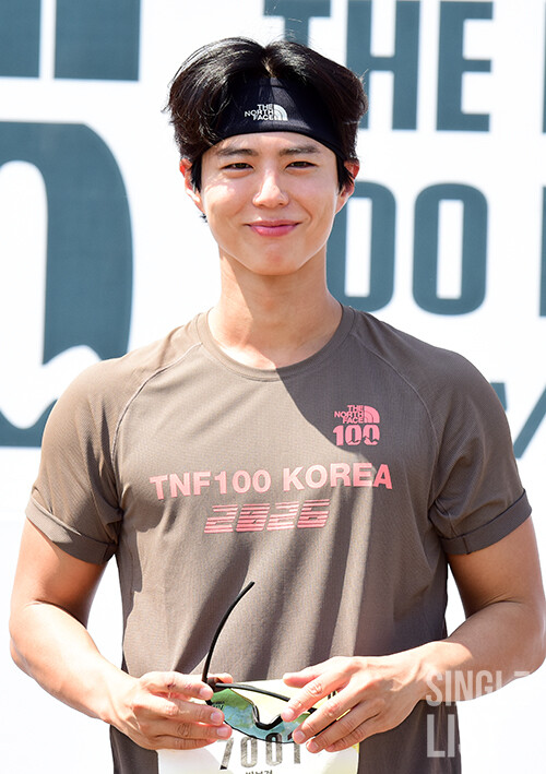 slist2015's tweet photo. 고경표 합류 ​​​​​​​‘보검 매직컬2’, 11월 첫 방송…박보검·이상이 시너지 기대↑

#박보검 
#배우박보검 
@BOGUMMY
#보검매직컬2 
#이상이 #고경표 
#보검매직컬 #보검매직컬_박보검 
#tvN보검매직컬2
⬇️관련기사⬇️
https://t.co/Ds7iuHFPTI https://t.co/RkPbrkYrZL
