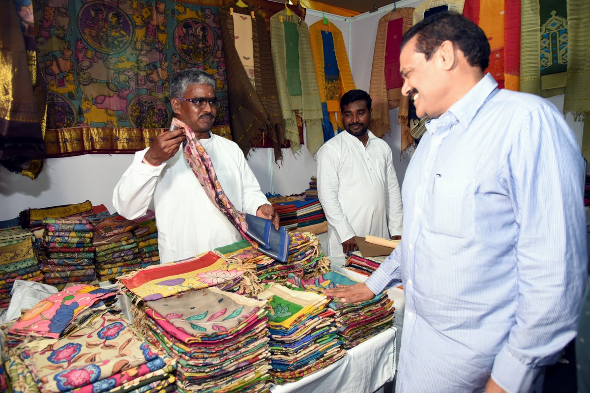 AP_Bhavan's tweet photo. 🧵 Handloom Exhibition-cum-Sale at #APBhavan

✨ Authentic Uppada, Dharmavaram, Venkatagiri, Gadwal, Kalamkari &amp; more, along with premium fabrics and handloom products.

📍 AP Bhavan, New Delhi
🕚 11:00 AM – 9:00 PM
🗓️12-19 July 2026

All are welcome!

#VocalForLocal https://t.co/11AfMM1lgs