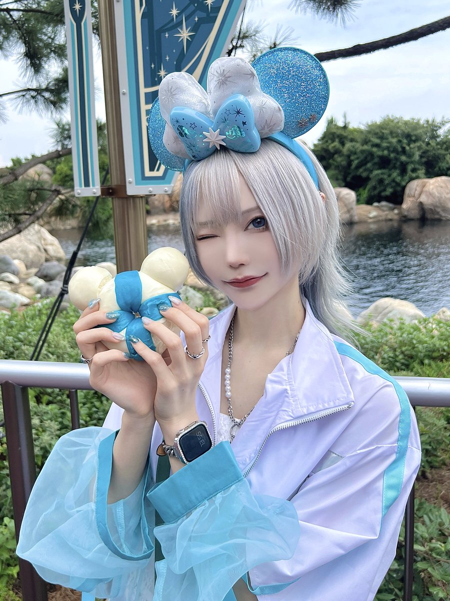 shirayuki_yy's tweet photo. 25周年のディズニーシー💎
限定メニュー可愛い&amp;美味しかった🩵 https://t.co/tMoOlkqnev