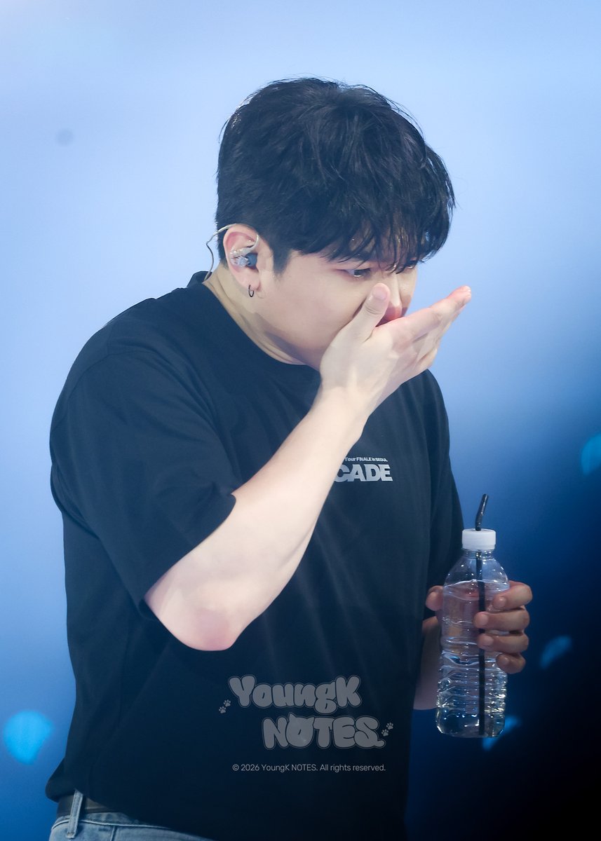 YoungK_NOTES_'s tweet photo. #성진
떵딘, 그래서 뭔지 알아냈어?
#데이식스 #SUNGJIN #DAY6 https://t.co/iQ09XrfiwT