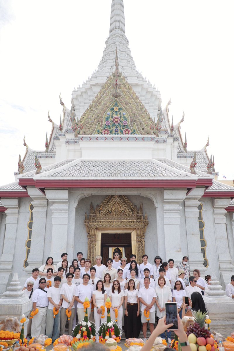 OPENLABEL_TH's tweet photo. ภาพบรรยากาศ ‘ออฟโรด’ ร่วมพิธีบวงสรวง #TCJบวงสรวงซีรีส์2026 ✨

ฝากทุกคนติดตามชมและร่วมส่งกำลังใจให้
ออฟโรด ในซีรีส์ MAD DOCTOR กันด้วยนะคะ 🫶🏻🩺

OFFROAD MADDOCTOR WORSHIP 
#บวงสรวงหมอพันทางxออฟโรด
#TrueVisionsNow
#OFFROAD #ออฟโรด 
#OPENLABEL https://t.co/C5MRVe13nr