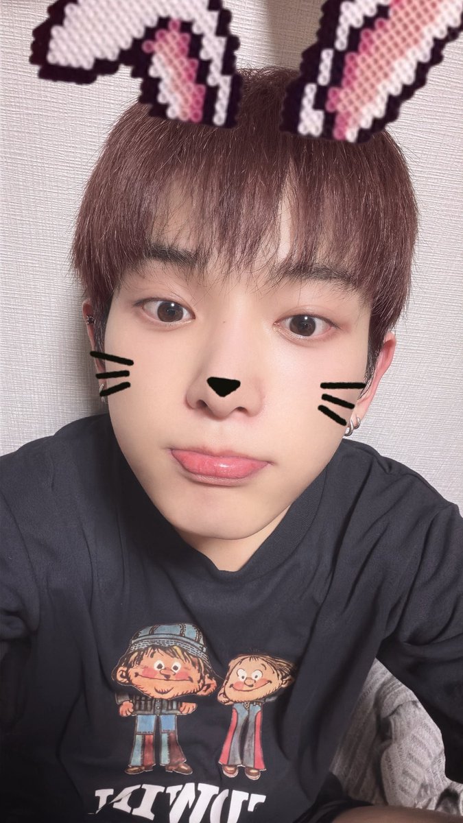 pengru0505's tweet photo. 하루아 옷장 궁금하다
초딩같은 티셔츠 많을듯 https://t.co/ExNdWPiU8s