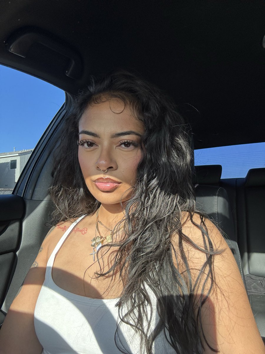 knowloveLANI tweet picture