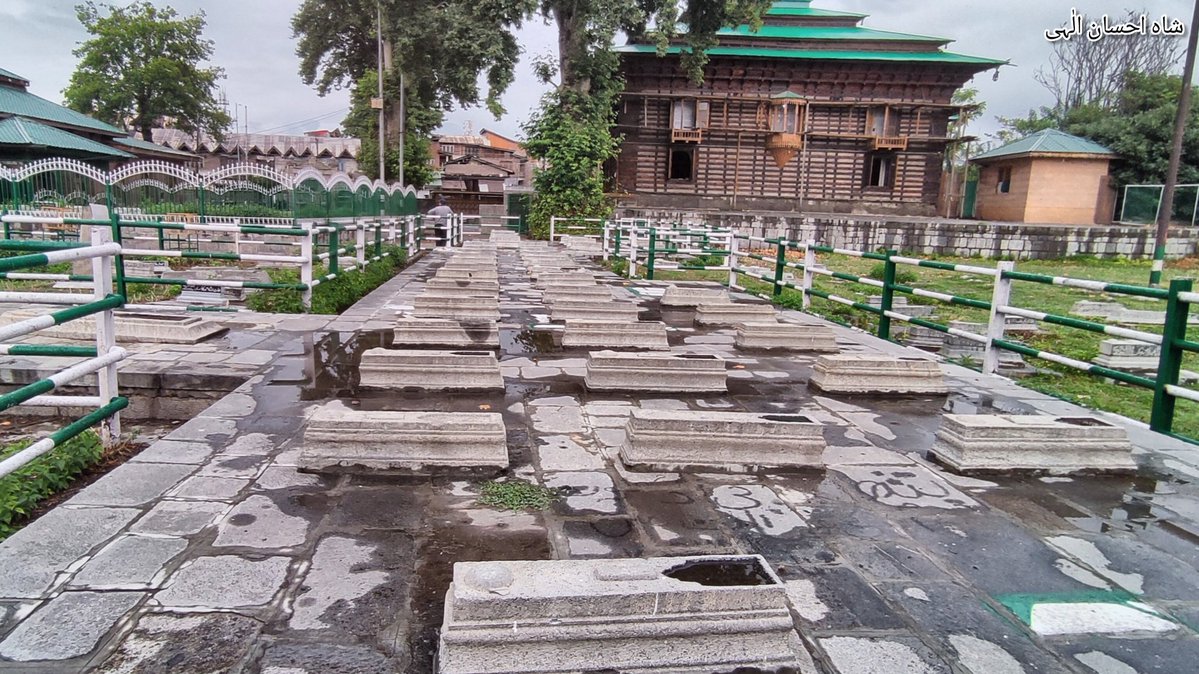 ShahAhsanIllahi's tweet photo. Youm-e-Shuhada-e-Kashmir is observed on July 13 to pay homage to the 22 martyrs who protested against the prosecution of Abdul Qadeer Khan. Khan had been arrested on June 25, for a speech he delivered against the Dogra regime in the compound of Khanqah-e-Muala on June 21, 1931. https://t.co/0pVedhb6HO