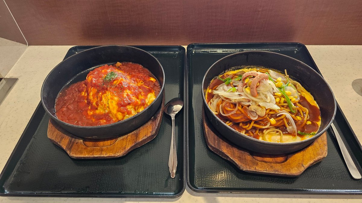 aki100269's tweet photo. 昼ご飯食いすぎた… https://t.co/8gTSqDGarC