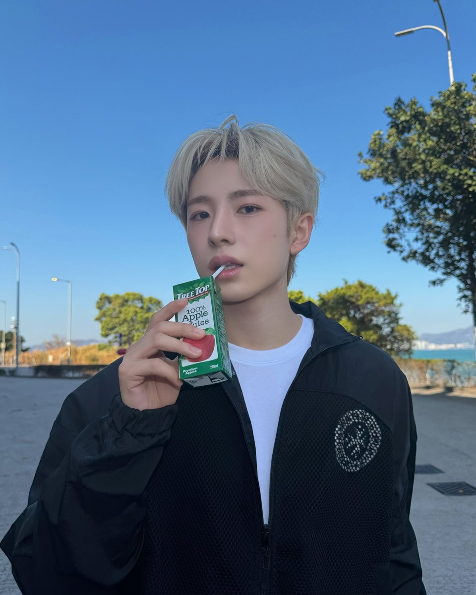 zoi2on's tweet photo. 쌍둥이 https://t.co/4J27r7I3lb