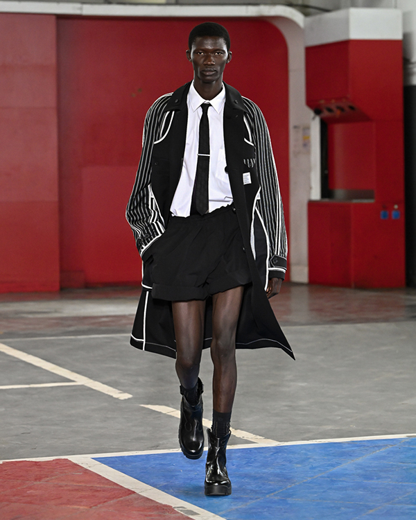 FASHIONHL's tweet photo. Aliens Next Door, Aliens Within: Taro Horiuchi’s New Language for kolor Spring/Summer 2027
→https://t.co/OFOKLGSPBb
#kolor #27SS https://t.co/C6FlKD497r