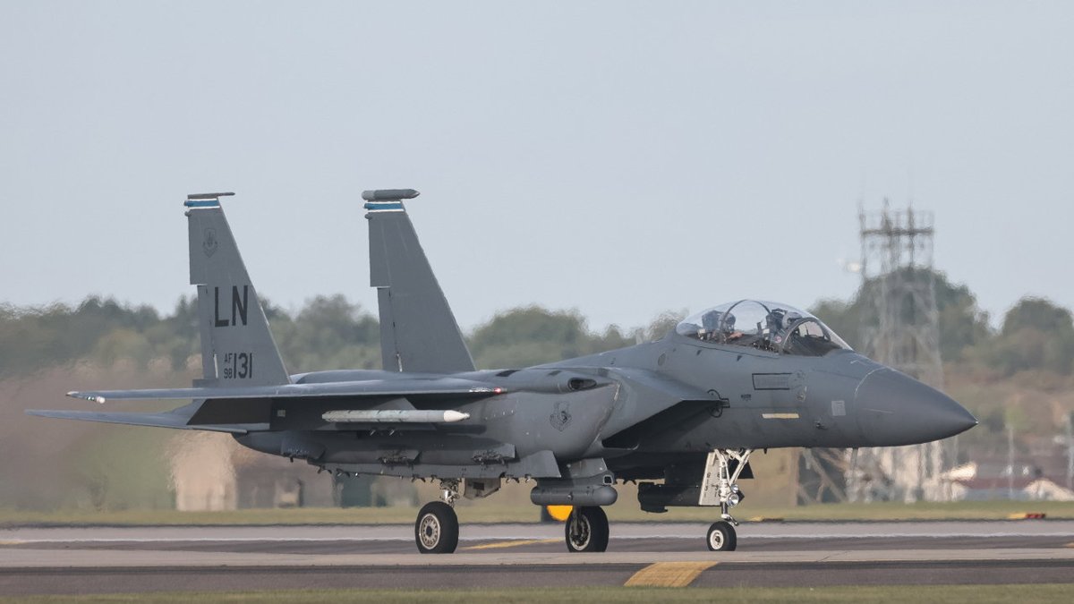 businessamnl's tweet photo. Verenigde Staten hebben de oude F-15’s uit de jaren 70 volledig vernieuwd tot F-15EX-vliegtuigen die nog jaren meekunnen https://t.co/sR4ZpkotOe #F15EX #VerenigdeStaten #Luchtvaart #MilitaireTechnologie #Avionica https://t.co/LWK1kmlnv4
