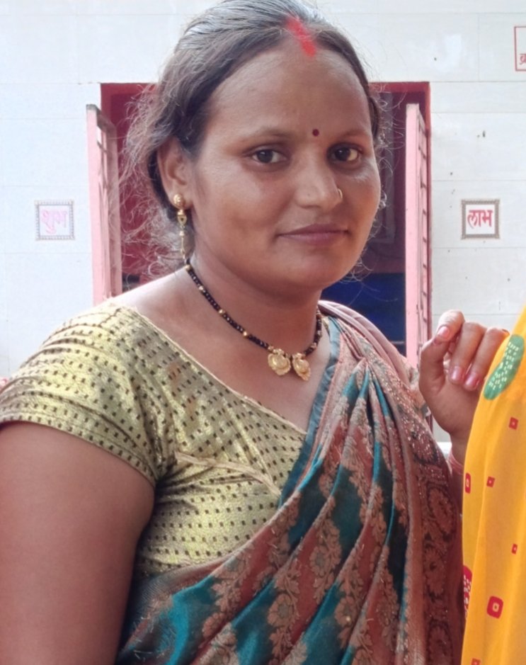 Hits_indiia's tweet photo. If you have guts than send your aunty image who makes you to masturba*t 🥵🥵🤤🌚 mine 👇
#aunty #bhabhi #desi #sexy #porn https://t.co/Cp1wZDfxLh