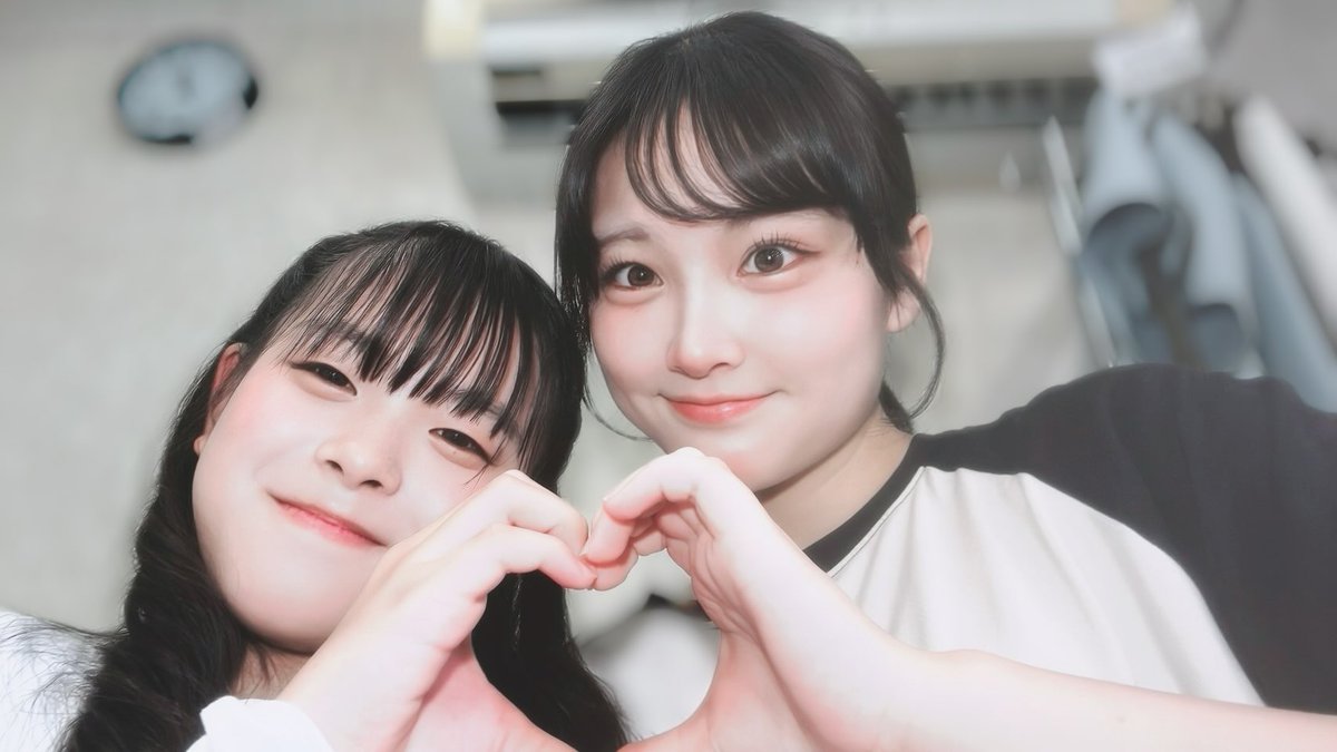 kanna_aaa13's tweet photo. 祭さん、美羽さん、灯里さん、小雪ちゃん💖

困っている時助けて下さり、明るく優しく話しかけて下さいました！

皆さんのおかげで最後まで頑張れました✨

皆さん沢山お世話になりました！
ありがとうございました😊✨

＃つぎはぎ2026 ＃劇団山本屋 https://t.co/clJTOJuLWS