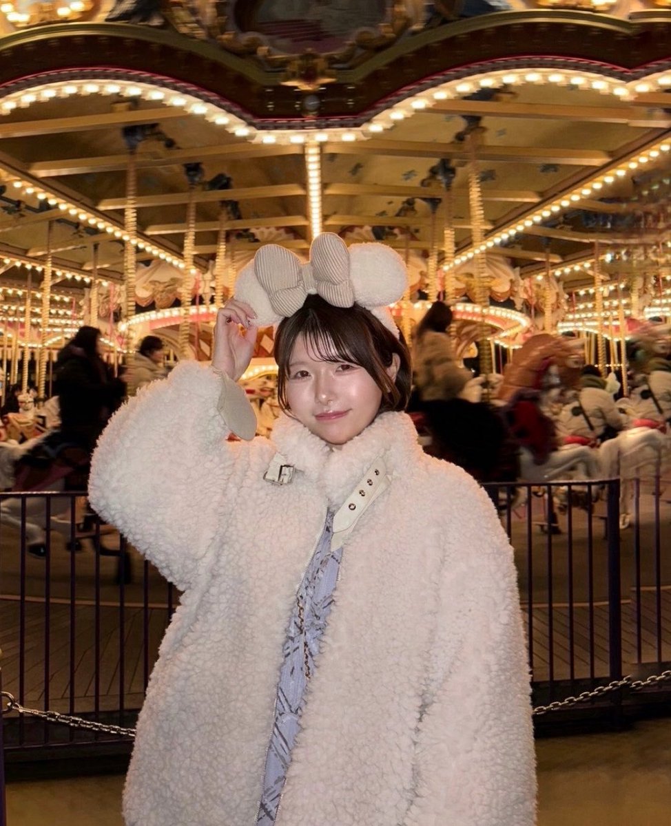 8点、グロウパレット1番✖️4点、2番✖️2点、オフオン2点 この時のハイライトはDiorの4色パレットです( ›⩊‹ )🎵⭐やはり夜の