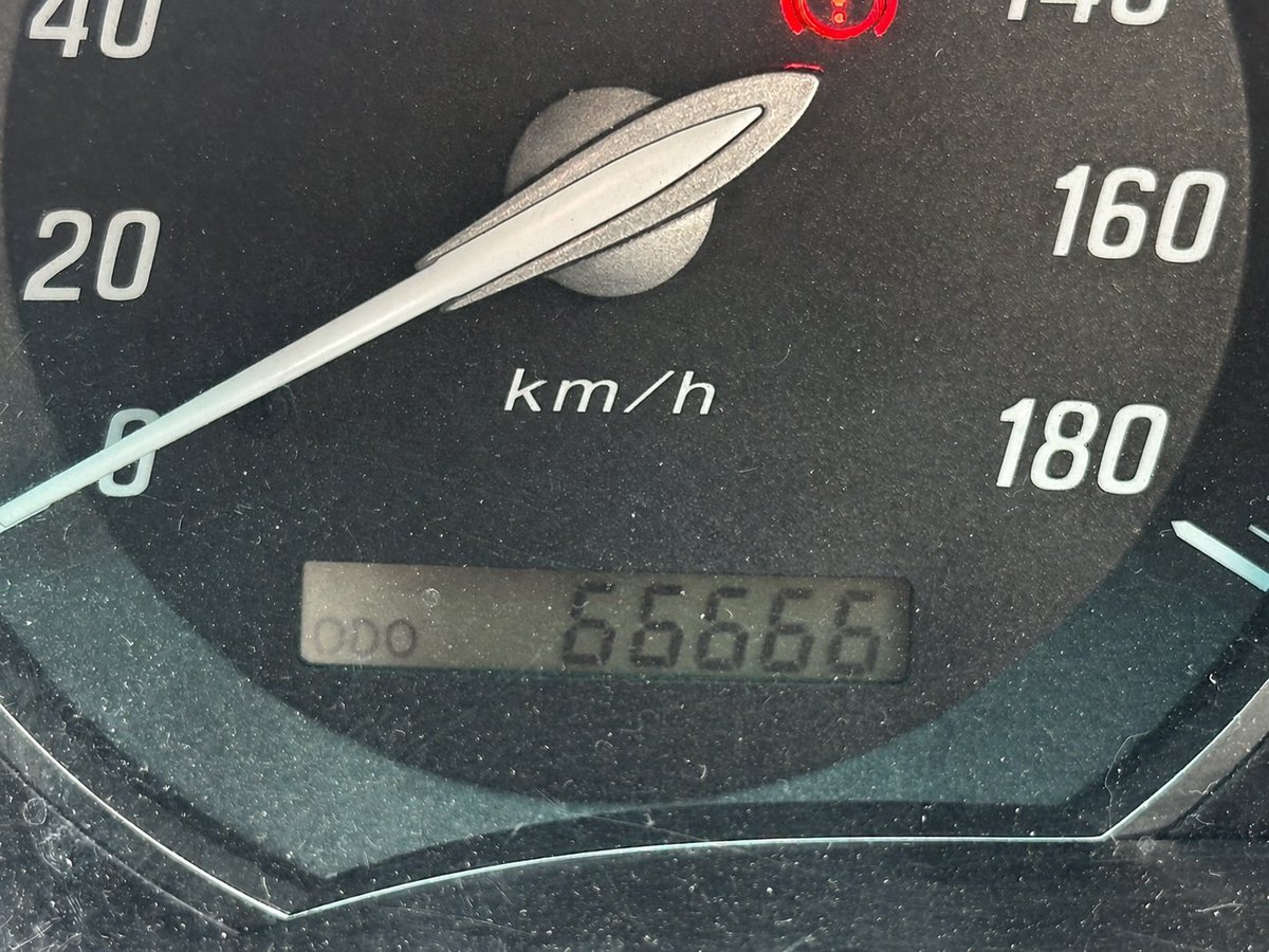 s____llo's tweet photo. 66,666km逃したのでチャッピー様に😌 https://t.co/LWJbsLsgZD