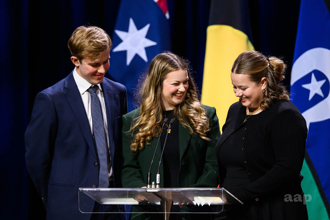 AAPNewswire's tweet photo. The 2024 Australian of the Year, Richard Scolyer, who died aged 59 on June 7, was farewelled at a moving state memorial service at the Sydney Opera House on Monday. https://t.co/yRKvLO9IRh https://t.co/pbIcqspDmm