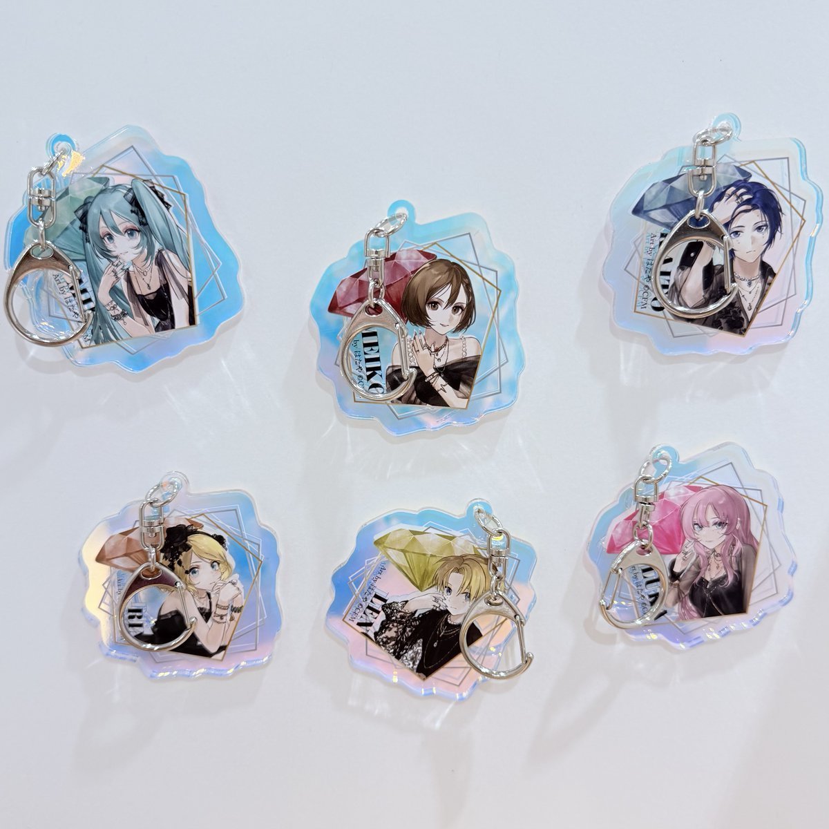 初音ミク　アクリルキーホルダー　マルイ　naoto　エテルノレシ 初音ミク「Glow up」】 アクリルキーホルダー全 6 種 「Glow up」を