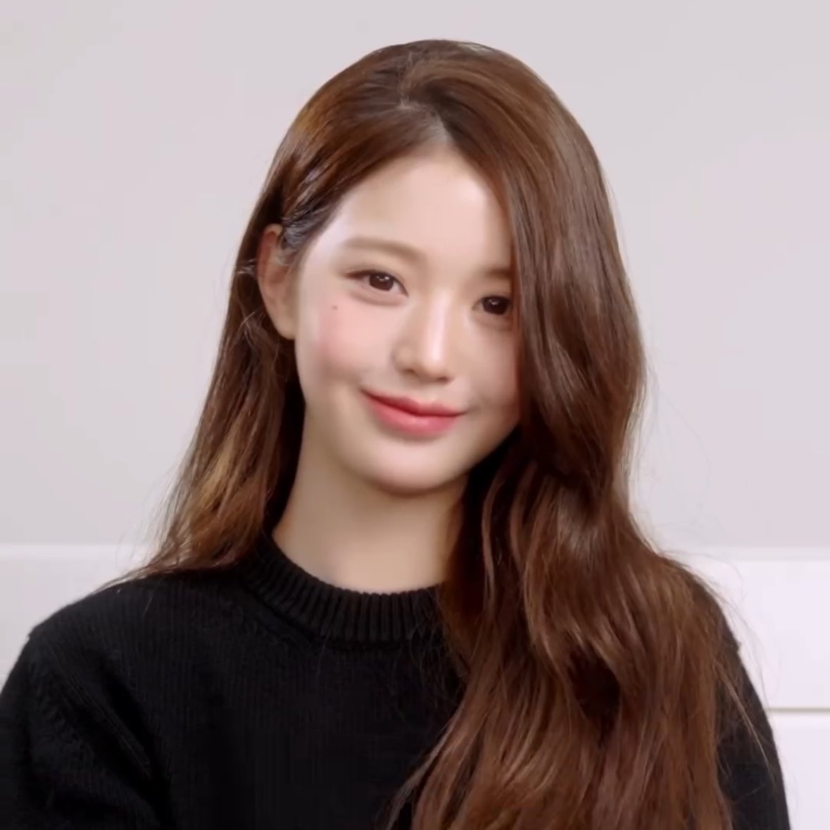 luvwy04's tweet photo. 원영이 말간 얼굴 너 무 좋 아（π-π） https://t.co/cA050PjiCC