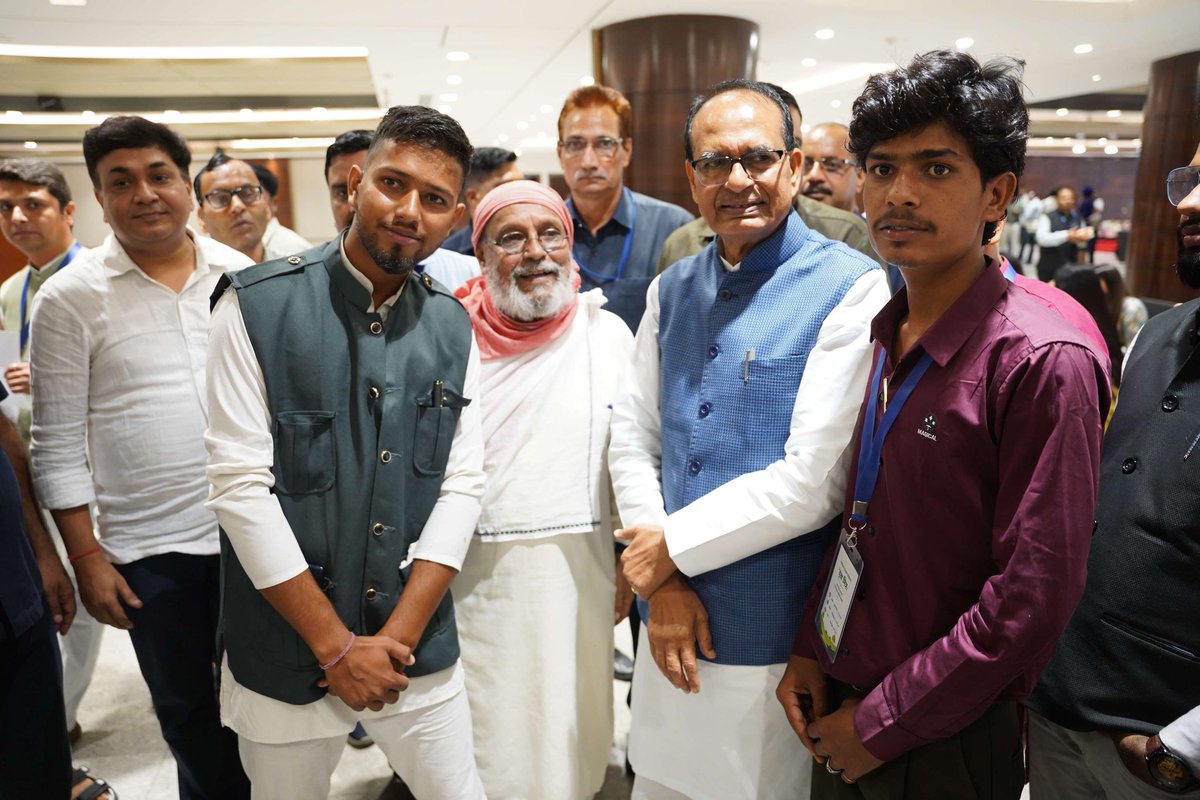 AhirScaptain's tweet photo. #वृक्ष_मित्र_कार्यक्रम
#पर्यावरण_संरक्षण_संकल्प
📍पूसा, नई दिल्ली
#Shubhamyadavcaptainsyc https://t.co/M9fjbKx0br