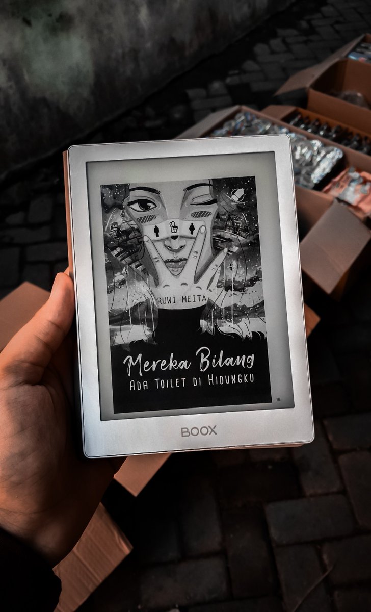 cornflovvers's tweet photo. • ‧₊˚✧ [#diwaosdeningkulo] ✧˚₊‧ •

📖 Mereka Bilang Ada Toilet di Hidungku – Ruwi Meita
✦ 304 hlm | Google Play Books
»» diterbitkan oleh @Penerbit_BIP 
‹𝟹 spesial dalam rangka #JelajahSastra

★★★★☆ (4,5) Keren, manis, dan lucu.🙈💗 https://t.co/2IRD2pjOBy