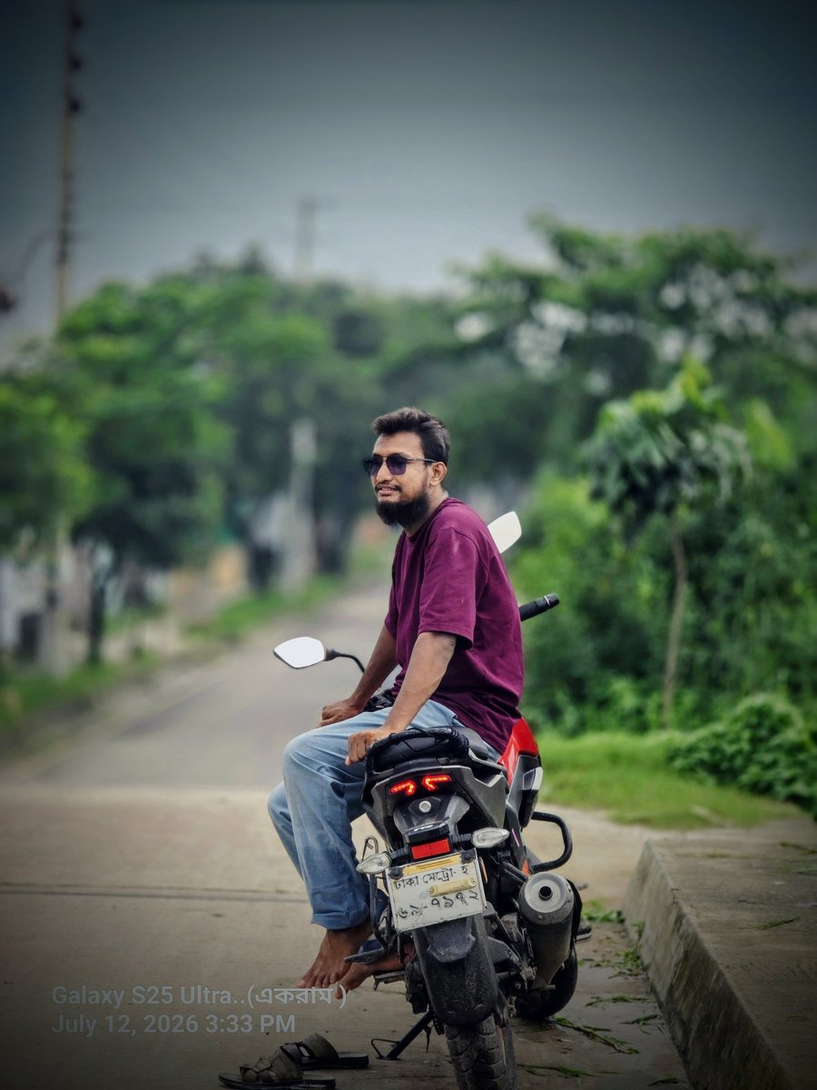 mdakram_islam's tweet photo. কোনোকিছুই স্থায়ী নয়। দিন, রাত, ঝড়, সময়, ক্ষমতা এমনকি মানুষের জীবনও। https://t.co/Ao8e5gtHhg