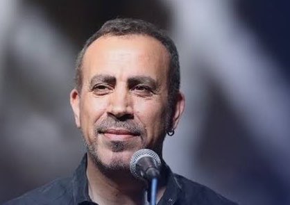 haberaktifcom's tweet photo. MASAK eski Başkan Yardımcısı 
Ramazan Başak:

“Haluk Levent, Bahis, Kara Para Aklama ve Örgüt üyeliği iddiaları ile ilgili gözaltına alındı ve hemen linçlemeler başladı. 

Ardından da eş zamanlı olarak Kızılay’ı öven paylaşımlar geldi.  

Aklımda bazı sorular var;

Bahis, Dernek parası ile oynandı ise 5 yıllık dönemde İçişleri Bakanlığı Dernekler Masası bu işlemleri nasıl tespit edemedi?

AHBAP’ın parası bir bankada olduğuna göre buradaki 900 milyon TL’lik bahis işlemi, bu uzun sürede neden Şüpheli İşlem bakımından ilgili bankaların dikkatini çekmedi?

Kara Para Aklama var deniyorsa, TCK 282’ye göre bir ÖNCÜL SUÇ olması gerekir. Depremzedelere yardım için bireylerden ve kurumlardan toplanan varlıklar, normal koşullarda Suç Geliri olamayacağına göre nasıl Aklama iddiası gündeme gelebildi?

Aklama iddiasında bulunuluyorsa, MASAK, 5549 sayılı Kanunu’na göre Aklama raporu düzenlemiş midir?”