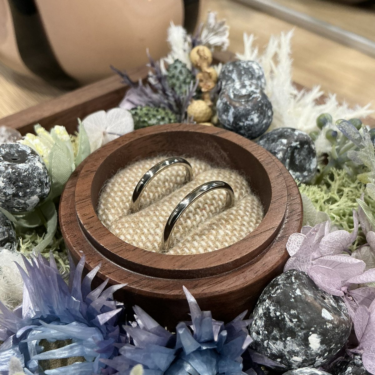 Basilicoon's tweet photo. 結婚します https://t.co/9dAuNuybok