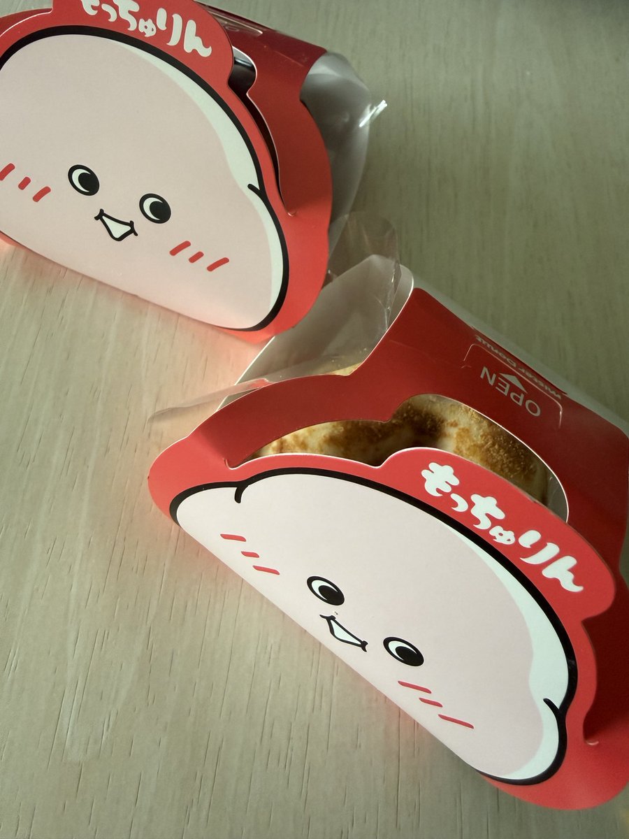 pappun_pu's tweet photo. 念願のもっちゅりん買ってきてくれた！！やるやん旦那！！嬉しすぎて抱きつくとこだったけど恥ずかしいから拍手した笑笑

おやつ食べたしみっくんのライブ楽しむぞー🥰 https://t.co/rPSAE2uaUw