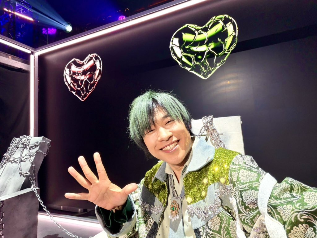 zurixzuri's tweet photo. おそようございまーーす‼️✨🤗💨✨

MELLOW DEAR US
 1st JAPAN Tour Final
「NICE to meet YOU !!」
Dear 横浜BUNTAI
2Days本当にありがとうございましたー‼️
✨🗾🍫😉😊😏☺️🤎✈️✨

MELLOW DEAR US日本デビューから
北海道 名古屋 群馬 広島 東京 沖縄 と
ツアーを思い出を積み重ねて
神奈川で 1st JAPAN TourのFinal‼️
✨❄️🏯♨️🦌⛲️🌺🚢😉😊😏☺️💨✨

Dearsの皆さんとの思い出と共に一つのゴールを迎えられたこと本当に嬉しく思います‼️
✨🎉🙋‍♀️🙋‍♂️🙋😉😊😏☺️🙋‍♀️🙋‍♂️🙋🎊✨

あんスタにMELLOW DEAR USに小鹿ジュイスにDearsに出逢えて今までに見たことない景色をたくさん見させていただきました‼️
✨🌟😊💚✨

まだまだこれからもたくさんの素敵な景色を見たいし魅せていきたいと思っています‼️
✨😉👍😊👍😏👍☺️👍✨

マッジッで最高でしたー‼️✨✋😆🤚✨

最高の思い出を噛み締めながら‼️
今週も一週間頑張っていきましょう‼️
✨🍫👊😉👊😊👊😏👊☺️🤎✨