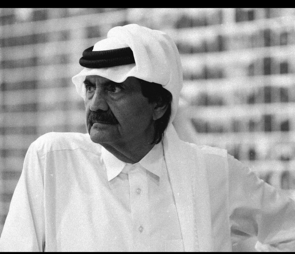 s0609__'s tweet photo. سيغيب الوجه الذي ألفناه، لكن لن تغيب المآثر، ولن تنطفئ سيرة كتبها بالأخلاق قبل الكلمات، وبالمواقف قبل الألقاب. 
#الامير_الوالد_الشيخ_حمد_بن_خليفة_آل_ثاني https://t.co/R9kvfrylm2