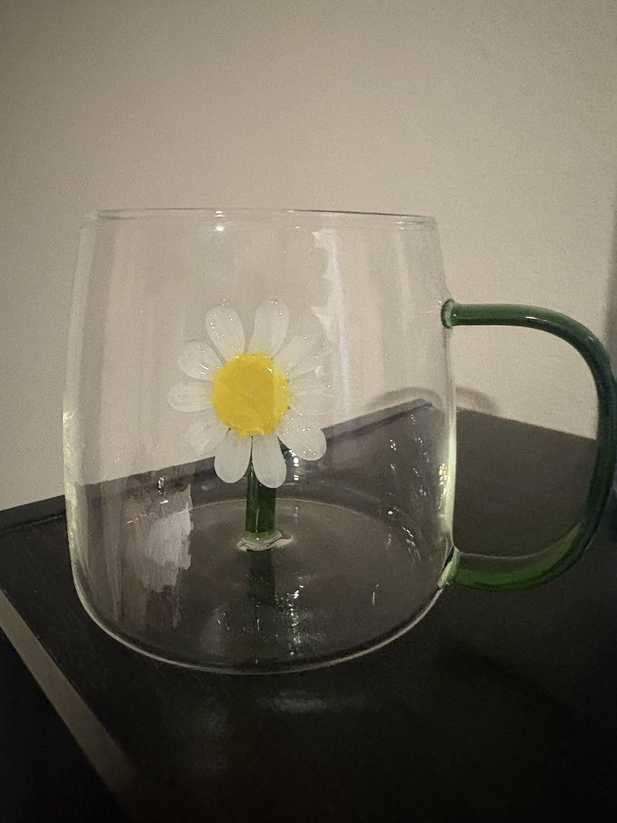 peachycalz's tweet photo. @traumapocalypse my 3rd cup to break🫩 https://t.co/RHd9ed9ckE