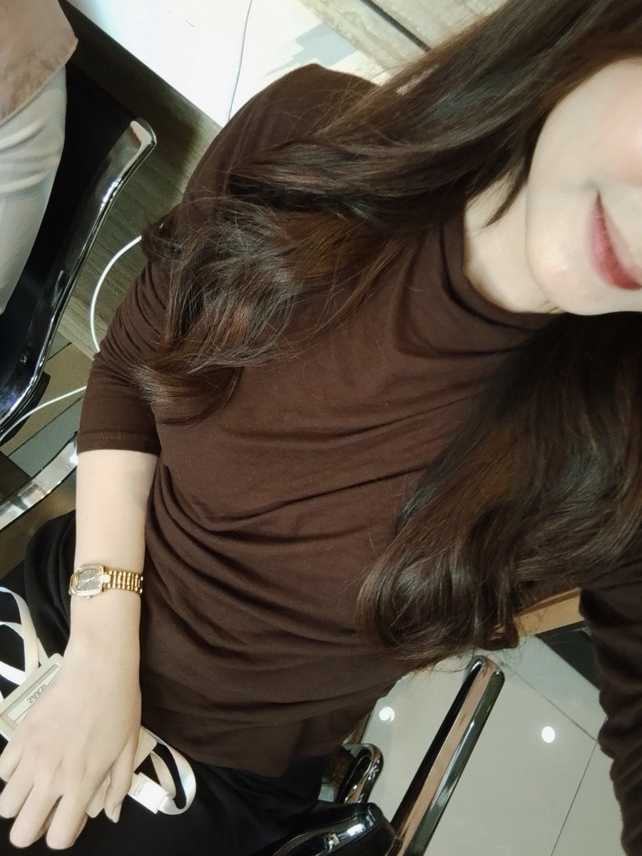 virctori's tweet photo. outfit tudey https://t.co/FYP4fdaqvj