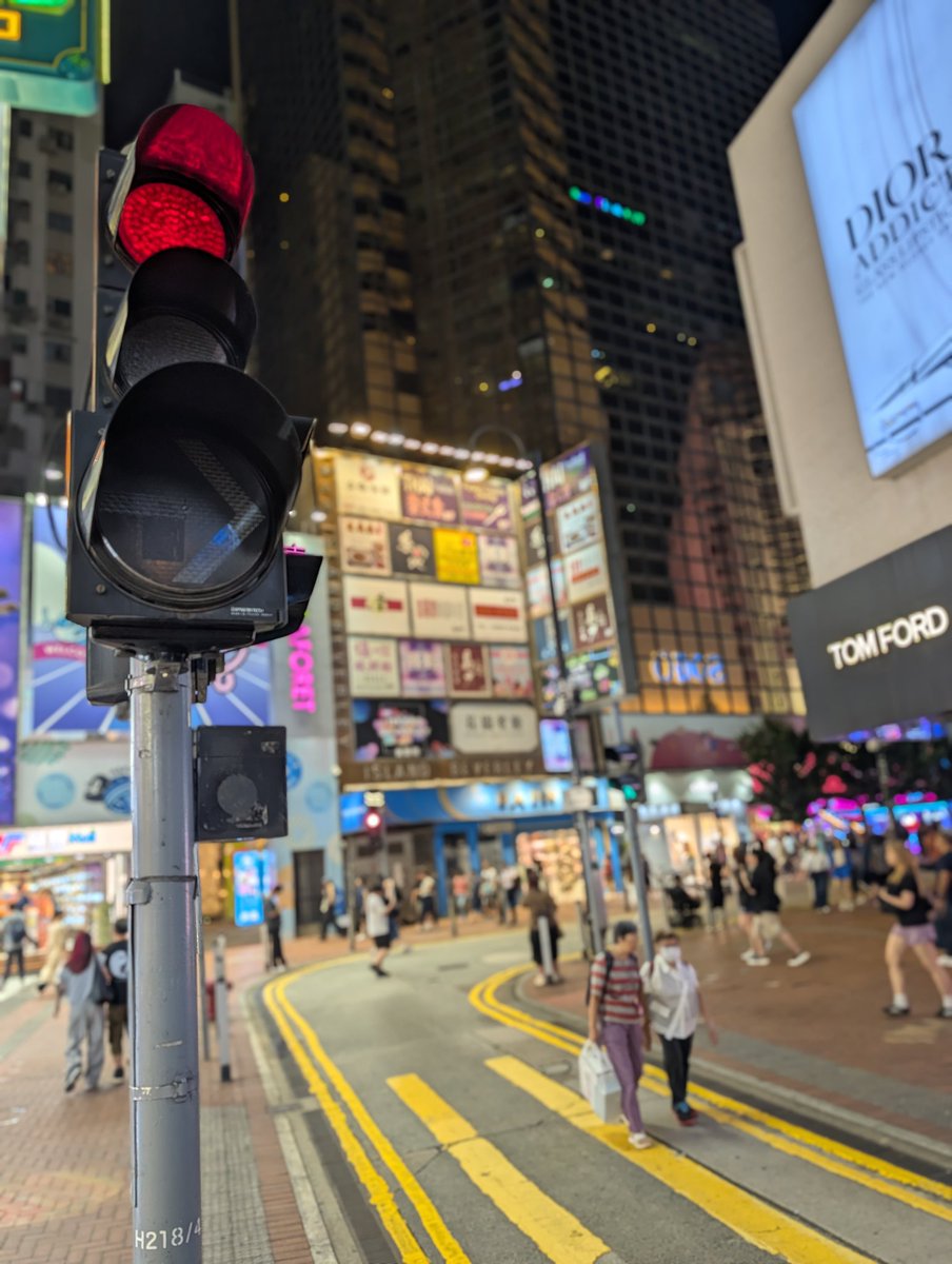 king169hk's tweet photo. Night street view of Causeway Bay 
#hongkong
#night_street_view https://t.co/ghgSnqEGlJ