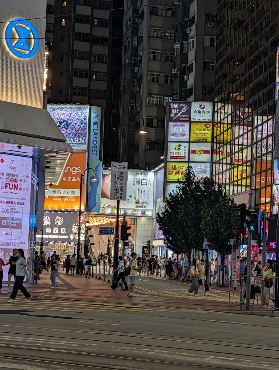 king169hk's tweet photo. Night street view of Causeway Bay 
#hongkong
#night_street_view https://t.co/ghgSnqEGlJ