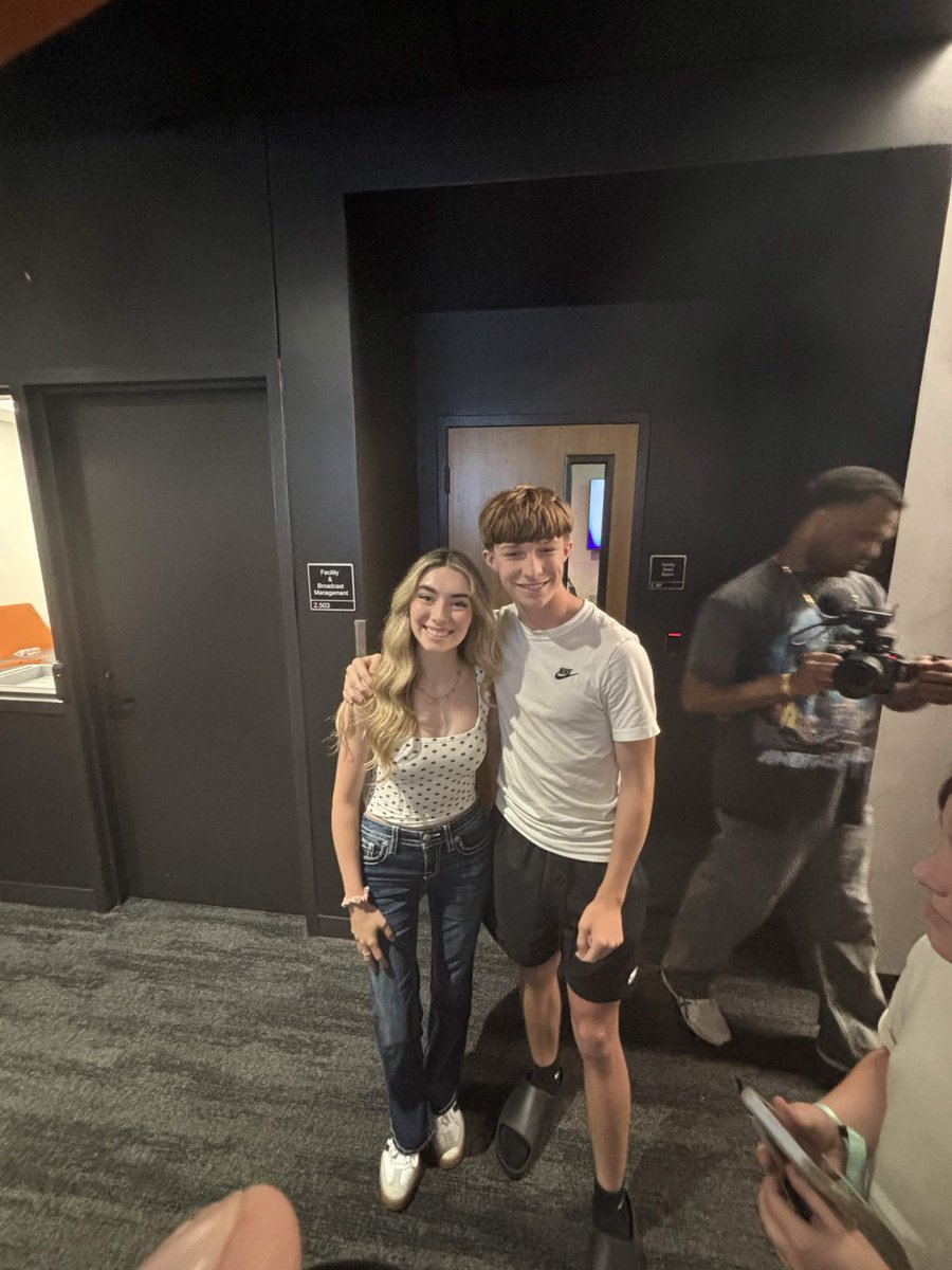 sado_fv's tweet photo. thank @DignitasFN for hosting pro am was really fun and thanks to all the creators I got to meet
@Fraanticc
@TheSommerset
@HiggsFortnite
@acornfn
@Khanada
@VicterV_
@OliverOG
@BuckeFPS
@2xBrandoo
@sphinxfn
@FAcrackly
@cooperfnbr
@TypicalGamer https://t.co/6NcSPgLVmV
