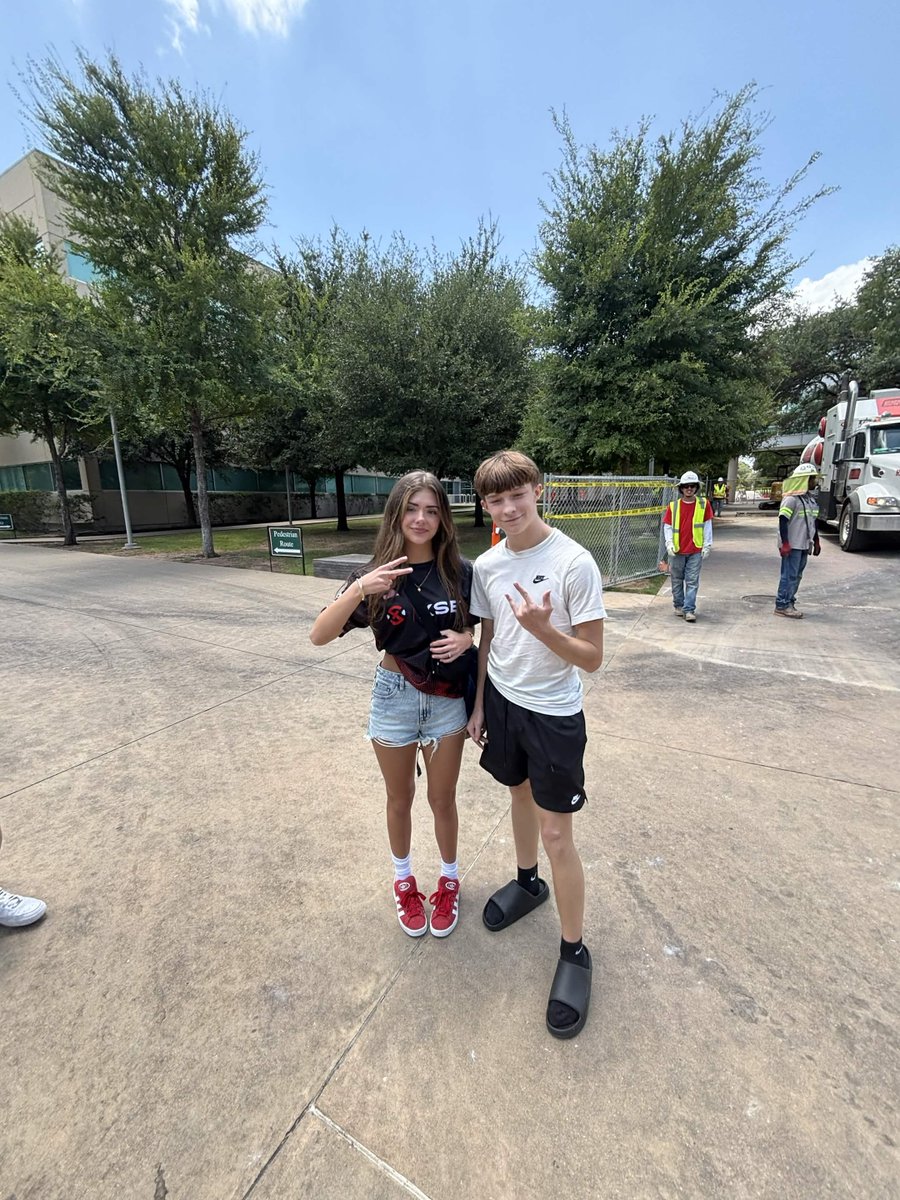 sado_fv's tweet photo. thank @DignitasFN for hosting pro am was really fun and thanks to all the creators I got to meet
@Fraanticc
@TheSommerset
@HiggsFortnite
@acornfn
@Khanada
@VicterV_
@OliverOG
@BuckeFPS
@2xBrandoo
@sphinxfn
@FAcrackly
@cooperfnbr
@TypicalGamer https://t.co/6NcSPgLVmV