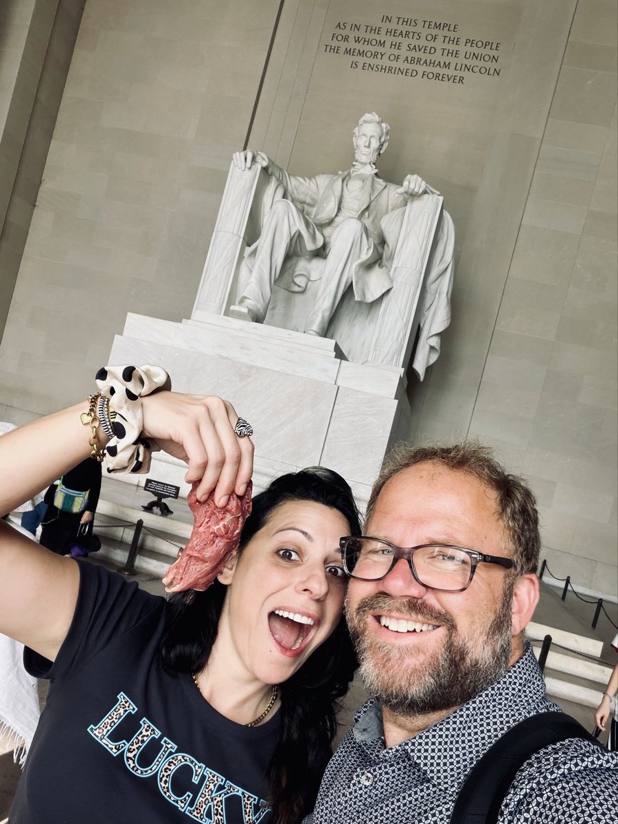 GGCarnivore's tweet photo. Security guard said I “took the cake” for the weirdest thing he’d seen at the #LincolnMemorial.

I smiled and said…

“Actually, I took the #Steak.”

I’m grateful for the freedom to choose the diet that changed my life. 🥩🇺🇸 https://t.co/TBvXHYOJSS
