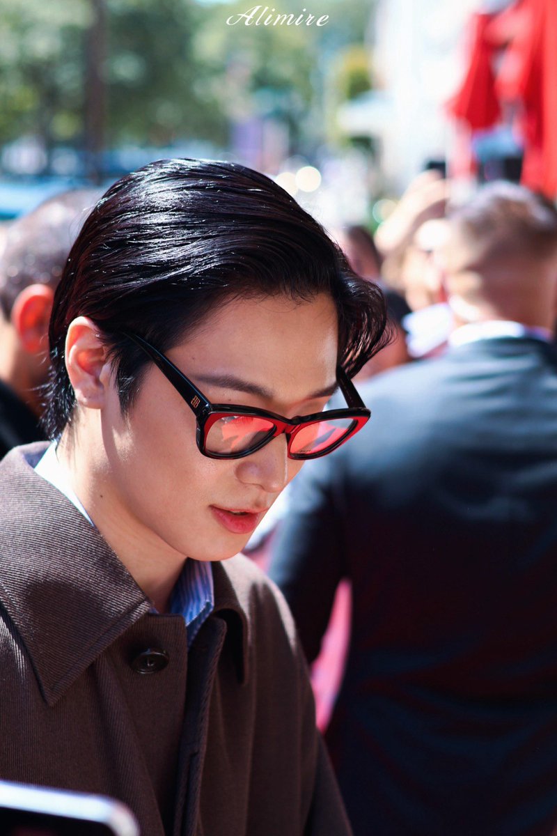 dailyljy's tweet photo. juyeon at balenciaga's 55th couture show 📸 

#JUYEONxBalenciaga
#JUYEON #주연 #더보이즈 https://t.co/qKFE11rhkz