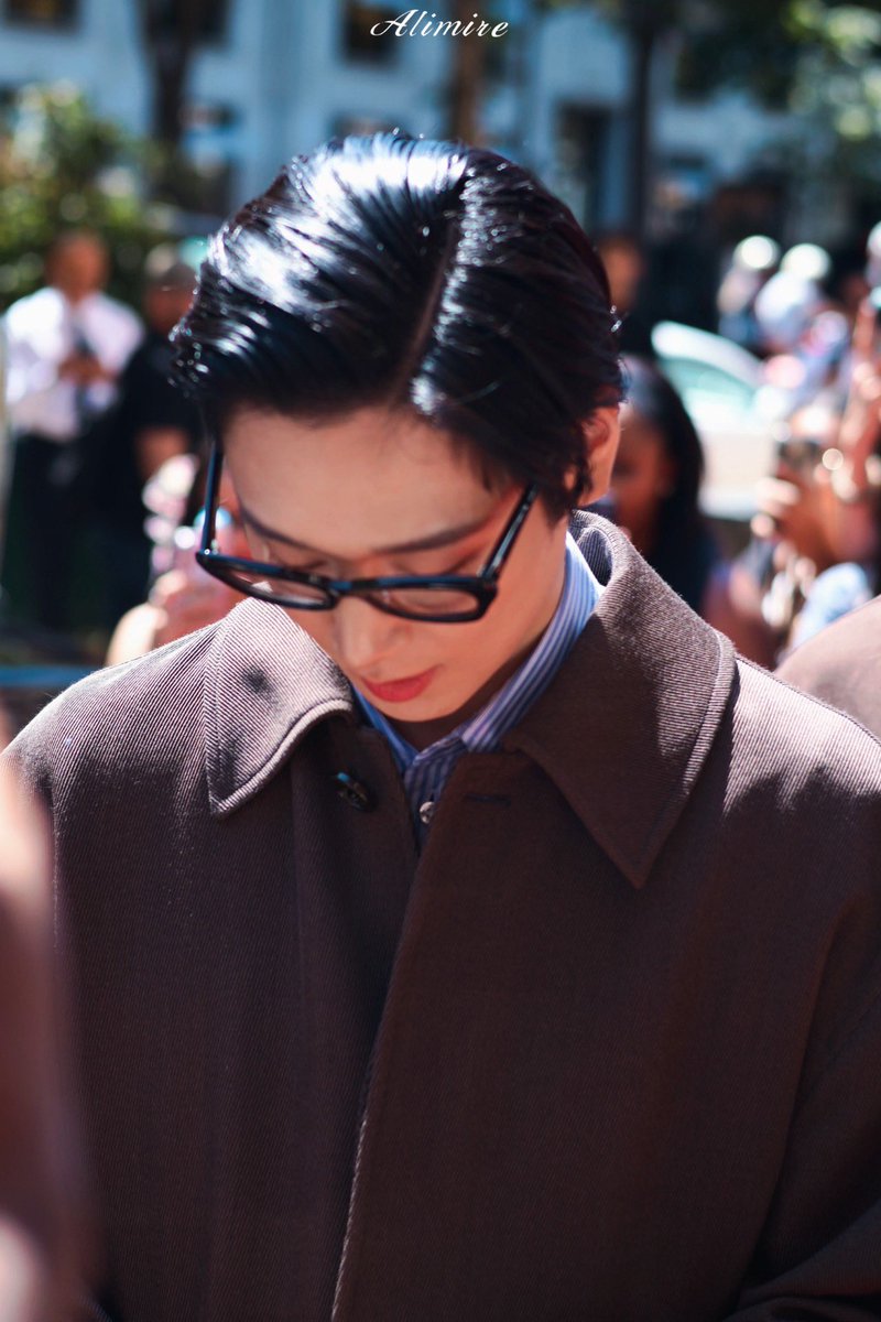 dailyljy's tweet photo. juyeon at balenciaga's 55th couture show 📸 

#JUYEONxBalenciaga
#JUYEON #주연 #더보이즈 https://t.co/qKFE11rhkz