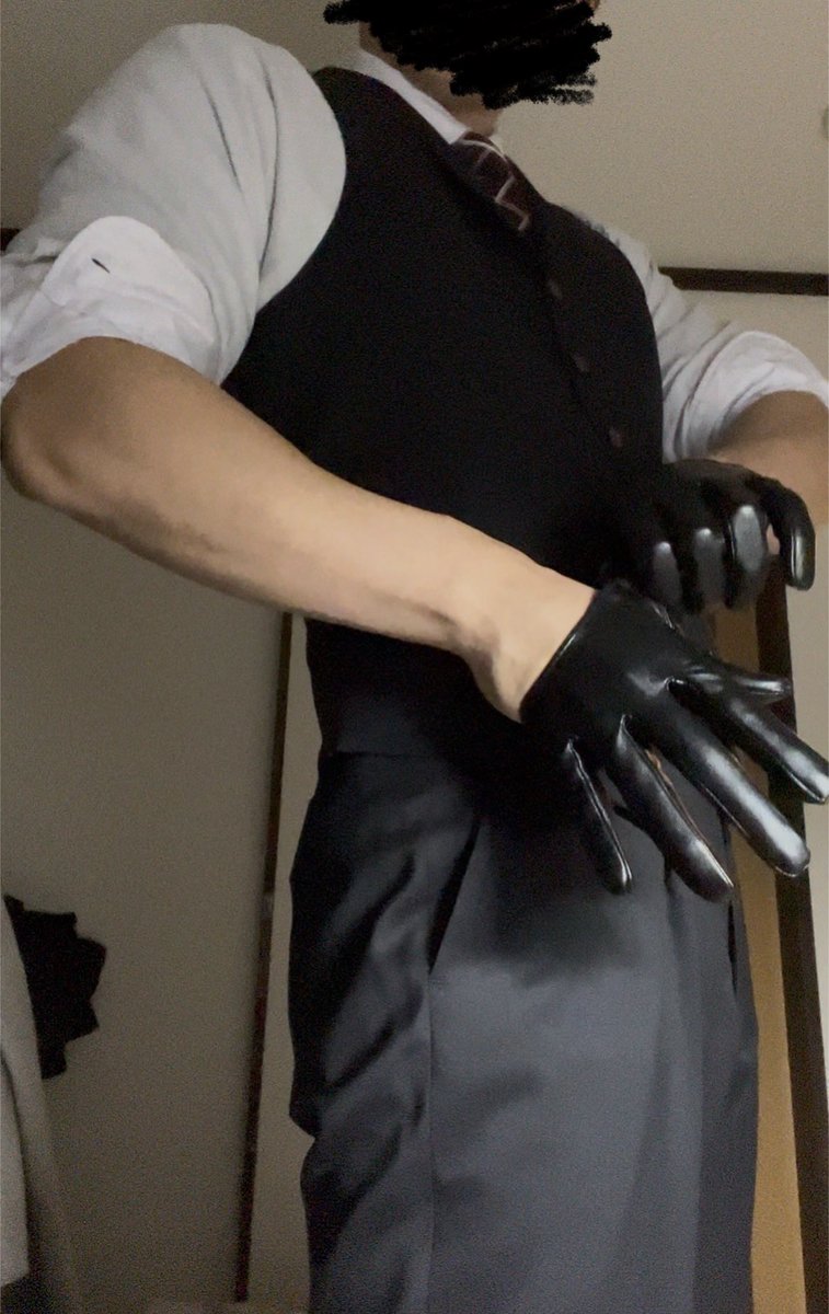 seseri_04_'s tweet photo. やはりスーツが一番映える https://t.co/8l0JZCIZdw